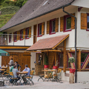 Event-gaststaette-aussen-ansicht-schloessle